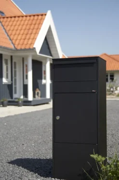 Allux 800 Pakketbrievenbus Zwart Gegalvaniseerd Staal