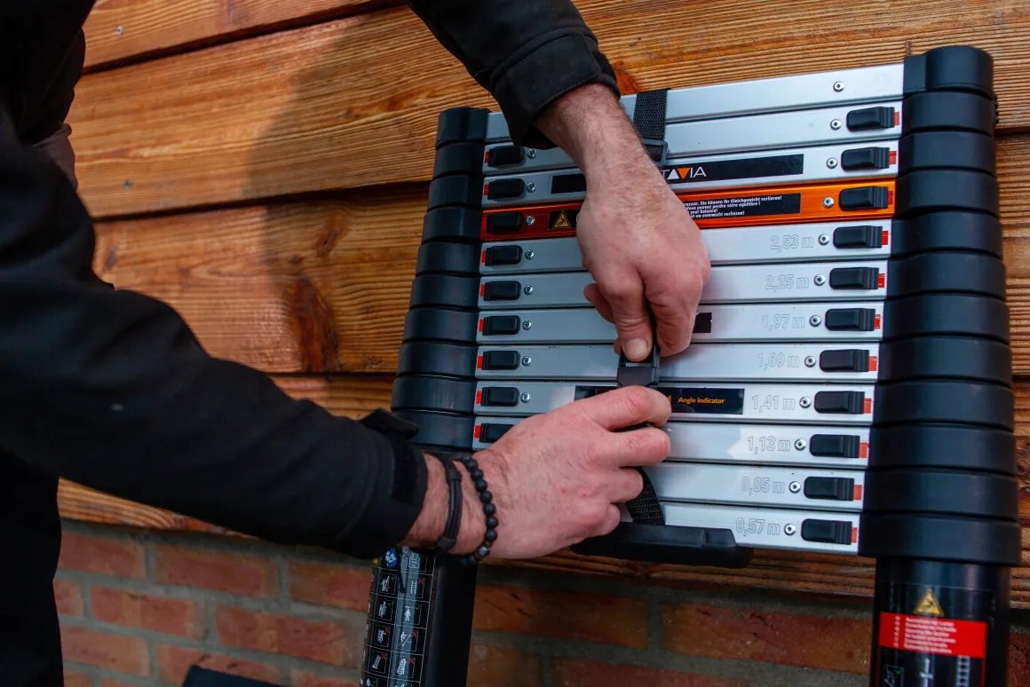 Batavia Professionele Telescoopladder 3.81M