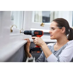 Black+Decker Accuboormachine Bcd001C2-Qw 18V (2 Accu'S)