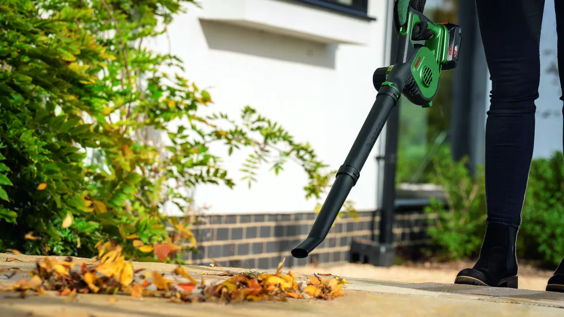 Bosch Accu Bladblazer Universalleafblower 18V-130 (Zonder Accu)