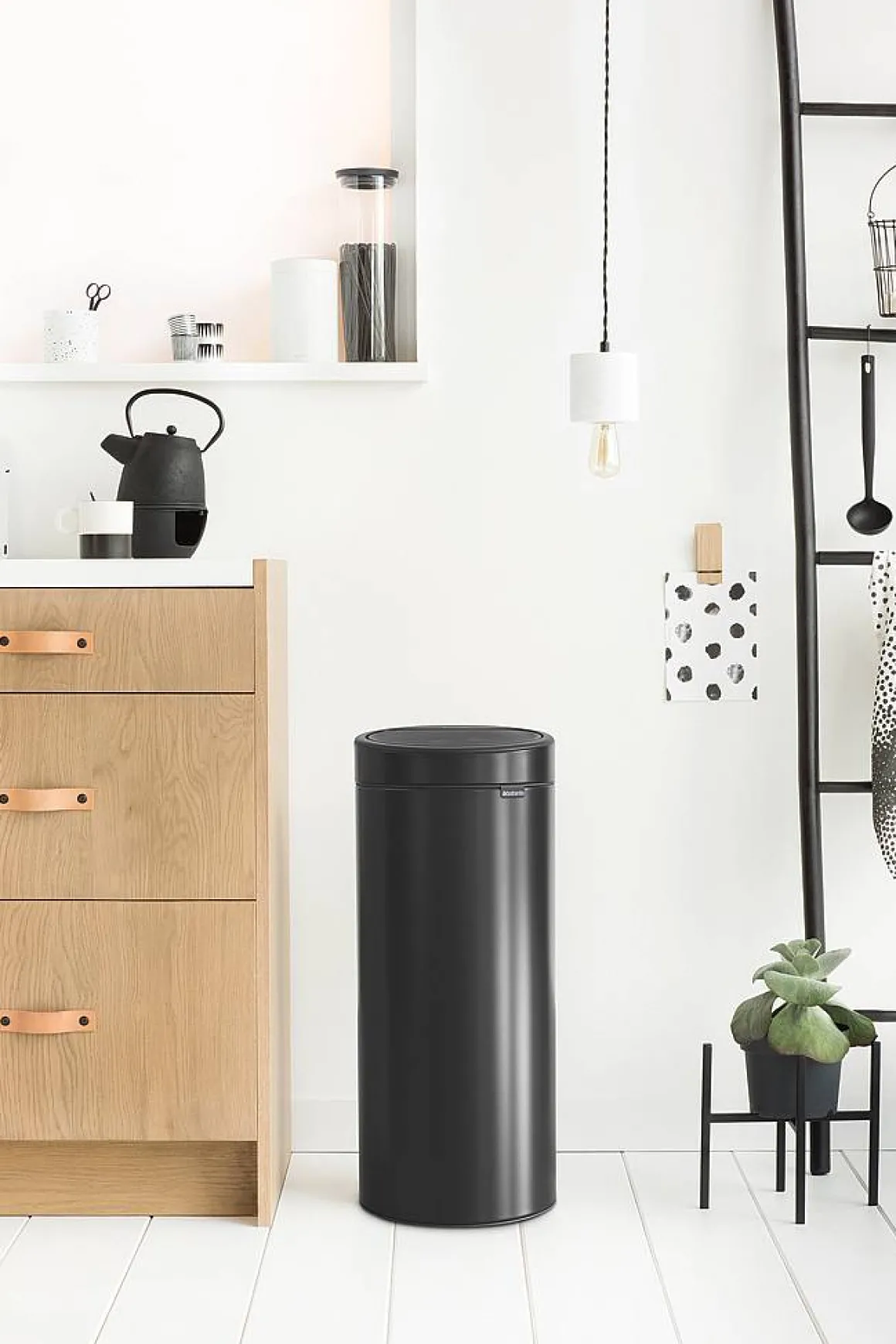 Brabantia Afvalemmer Touch Bin New Matt Black 30L