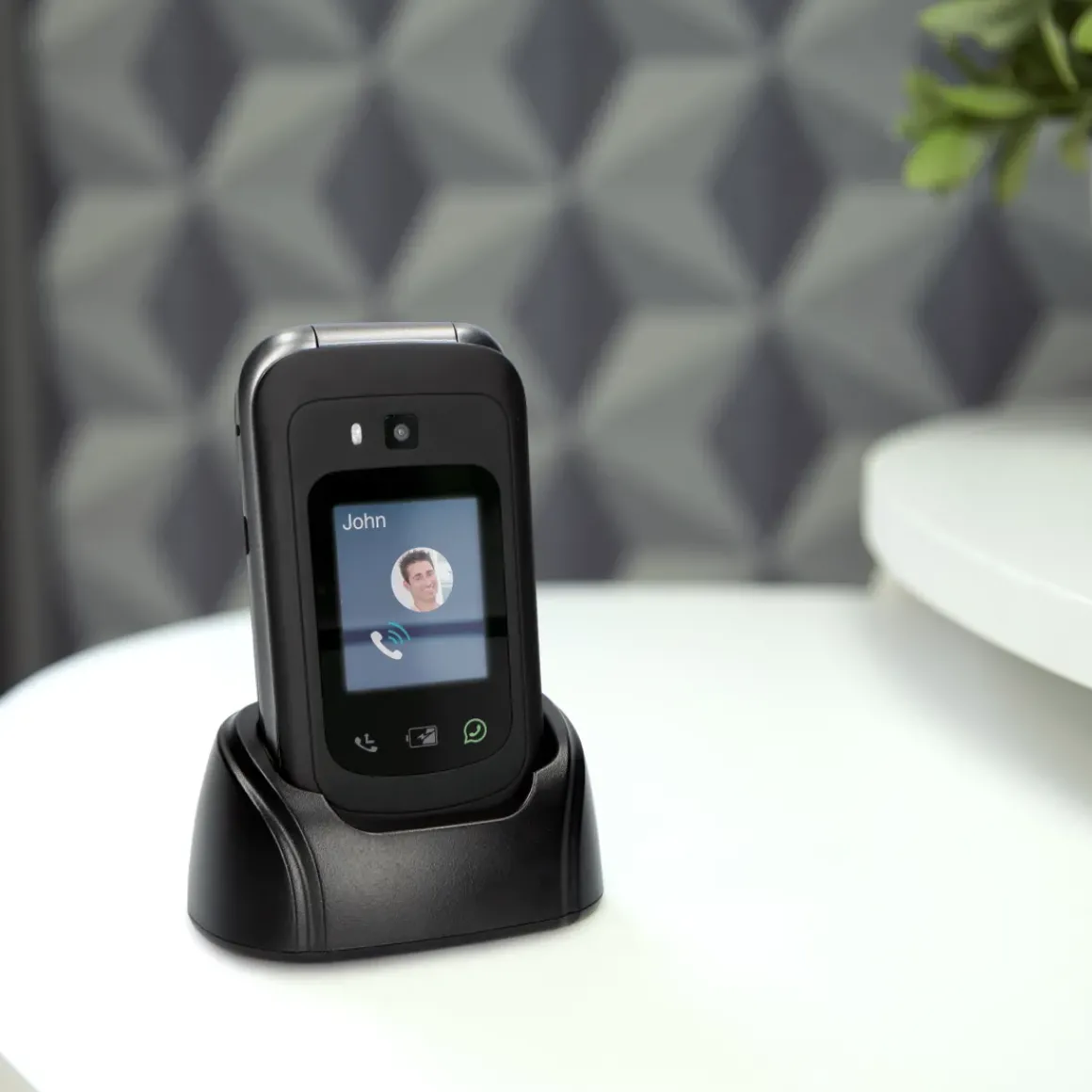 Fysic F25 - Eenvoudige Mobiele Klaptelefoon Voor Senioren Met Sos Noodknop, Zwart