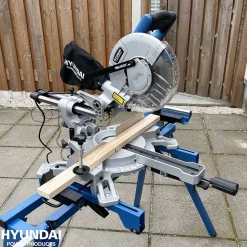 Hyundai Verstek- En Afkortzaag + Accessoires Radiaal 1500W