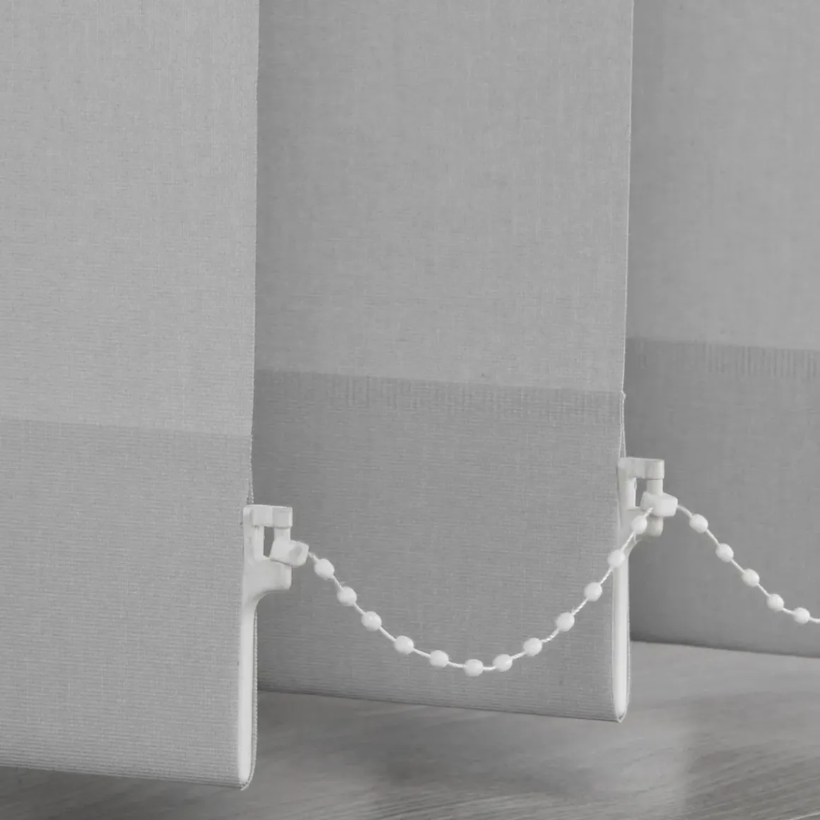 Madeco 3058 Verticale Lamellen 5 Stuks Lichtdoorlatend Wit 8,9 X 260 Cm + Rail 250 Cm