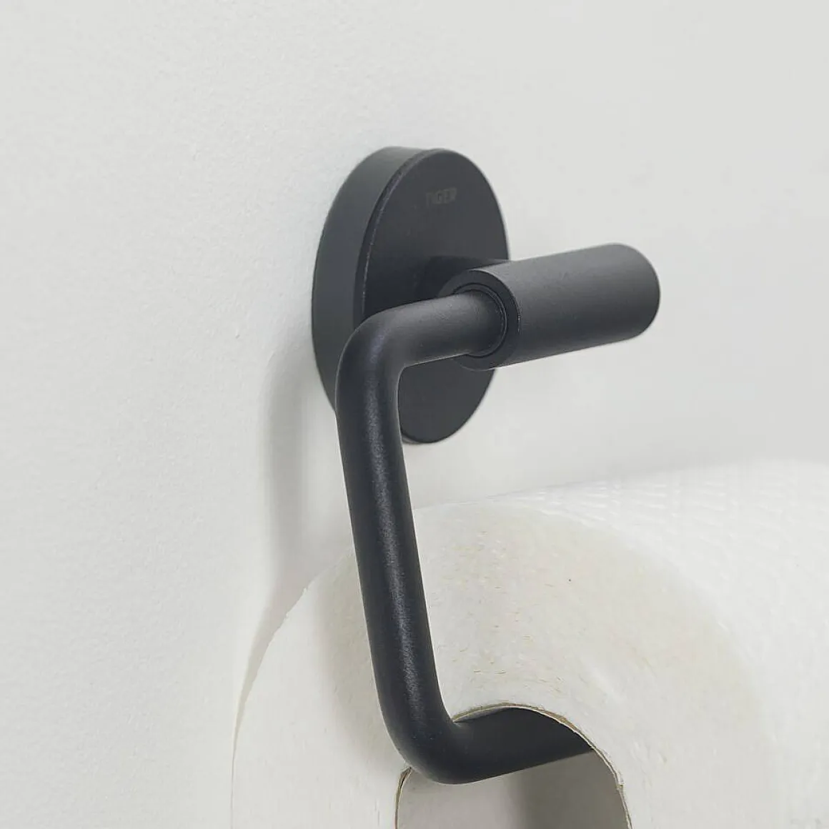 Tiger Toiletaccessoireset Urban Toiletborstel Met Houder + Toiletrolhouder Zonder Klep + Handdoekhaak Zwart