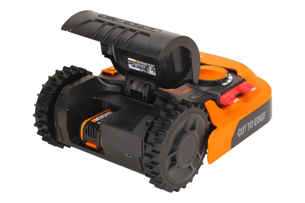 Worx Robotmaaier Landroid M700 - 20V Accu - Voor Gazons Tot Ca. 300M² - Maaibreedte 180Mm - Incl. Laadstation En 150M Terreinafbakeningskabel